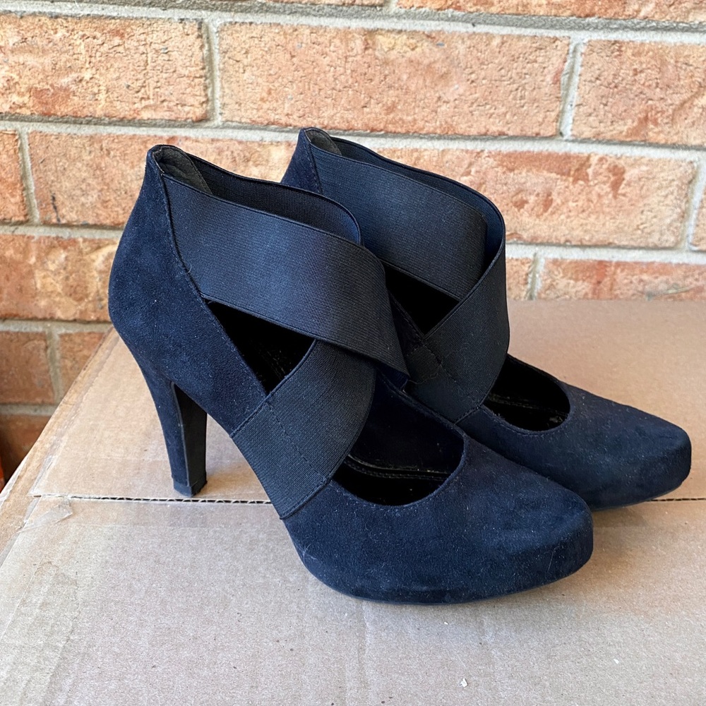 Marco Tozzi Black Criss Cross Strap Suede Pumps